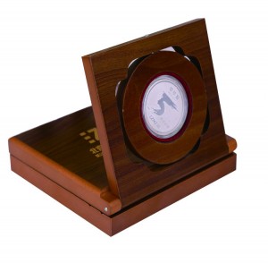 Деревянная навесная коробка для лака с подносом из пенопласта EVA с индивидуальным логотипом